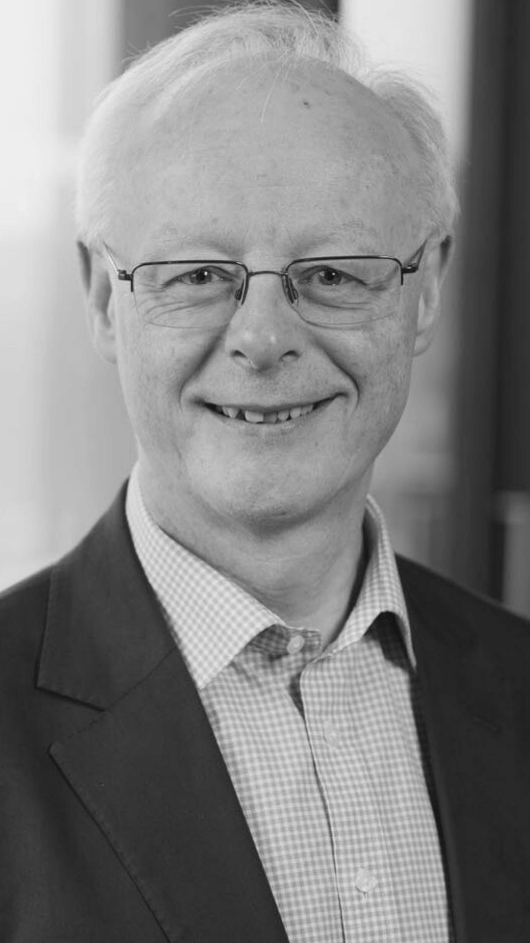 Patrick Dunne, OBE - Leading Expert on Boards & Governance | Envisia ...